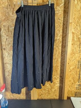 Black WomenElastic-Waist Maxi Skirt